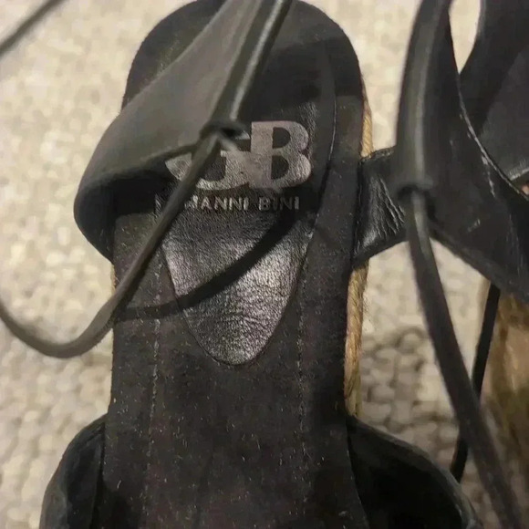 Gianni Bini Black leather Wedge Sandals - Picture 4 of 8